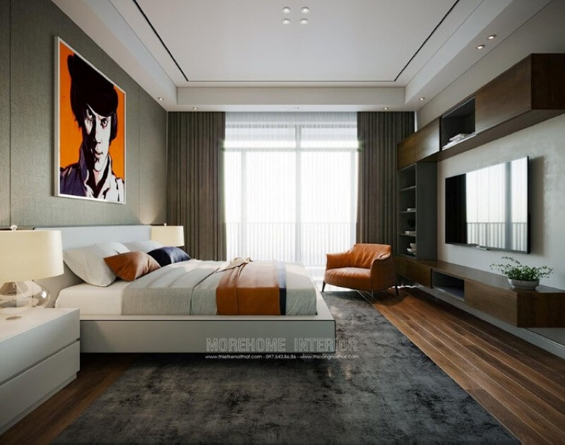 Bố trí nội thất phòng ngủ ấn tượng với hệ cửa lớn cùng rèm 2 lớp vừa tận dụng tối đa ánh sáng tự nhiên nhưng vẫn giúp căn phòng chống lại sức nóng oi ả ngày hè hiệu quả.